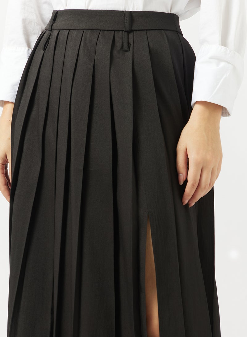 ELLA Pleated Skirt With Slit - Image 4